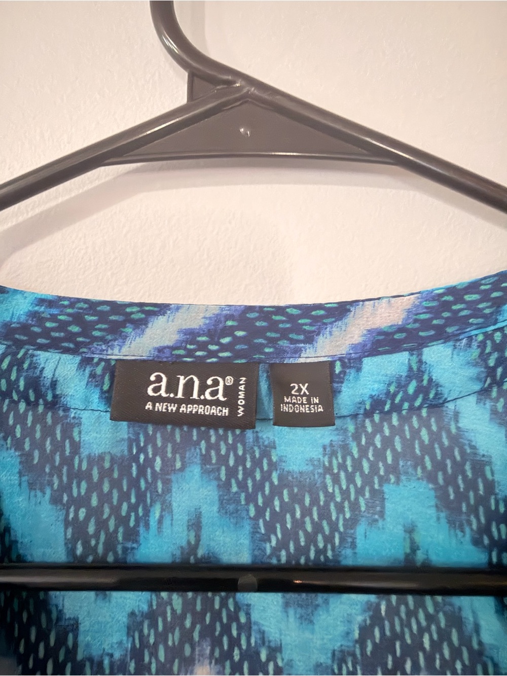 a.n.a Blue Chevron Print Long Sleeve Blouse - Picture 3 of 5